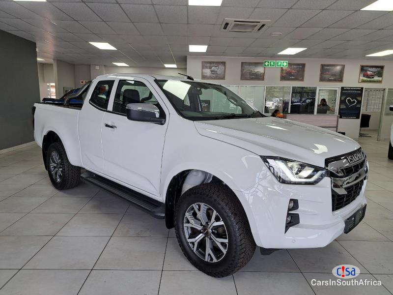 Pictures of Isuzu D Max 3.0 TD Extended Cab Automatic 2023