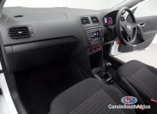 Volkswagen Polo 1.6 Manual 2015 - image 5