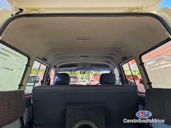 Toyota HiAce Super 16 Manual 2007 - image 3