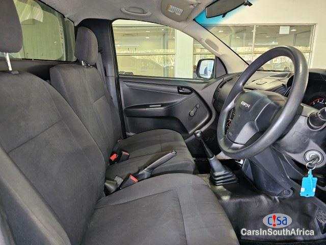 Isuzu D-Max 2.5 TD { 0817687830 } Safety Fleet-Side Manual 2021 in South Africa