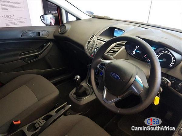 Ford Fiesta Manual 2016 - image 5