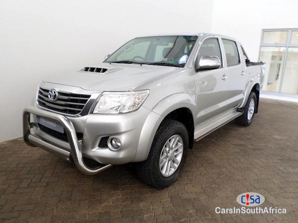 Toyota Hilux Manual 2014 - image 2