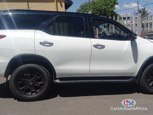 Toyota Fortuner 2.8 Automatic 2019 - image 3