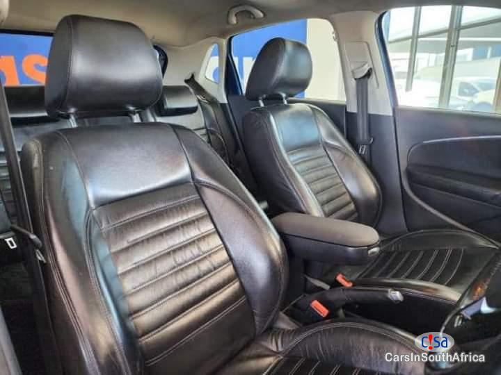 Volkswagen Polo 1.2TSl Automatic 2015 - image 5