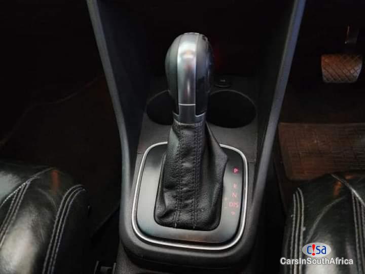 Volkswagen Polo 1.2TSl Automatic 2015 - image 6