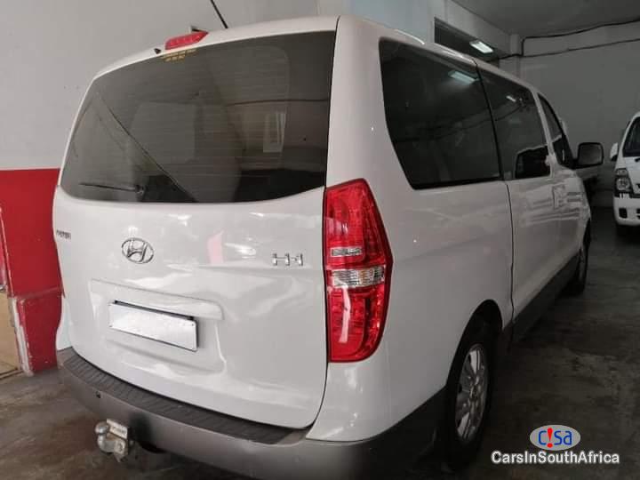 Hyundai H-1 2.5 Manual 2017 - image 3