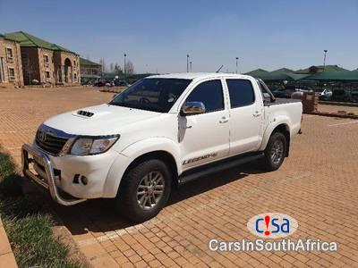Pictures of Toyota Hilux 3.0 Manual 2015