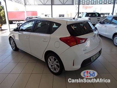 Toyota Auris 1.3 Manual 2013 - image 3