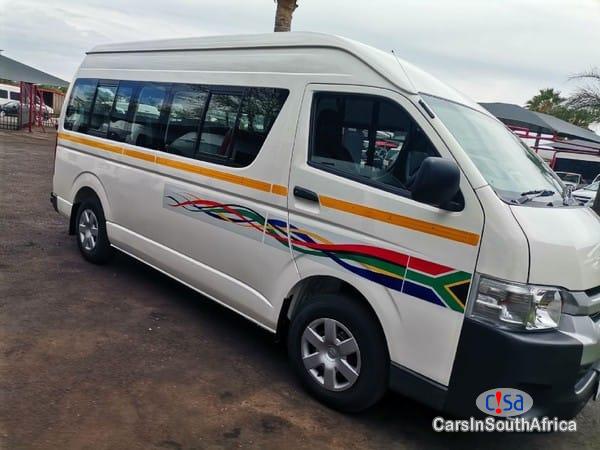 Toyota Quantum 2.5 Sesifikile 15 Seats ( +27 685845776 Manual 2017 - image 2