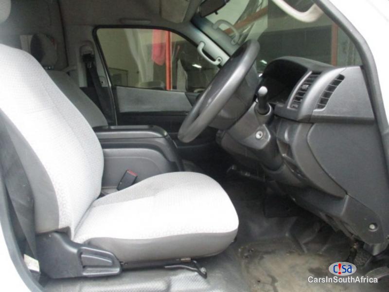 Toyota Quantum 2.7 Manual 2017 in Western Cape - image