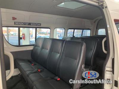 Toyota HiAce D-4D Manual 2018 - image 3