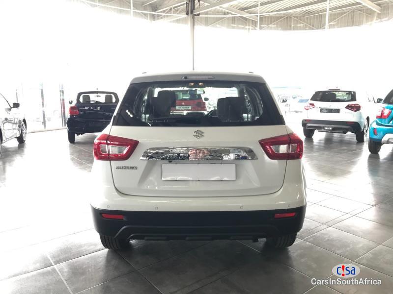 Suzuki Vitara 1.2 Manual 2022 - image 2