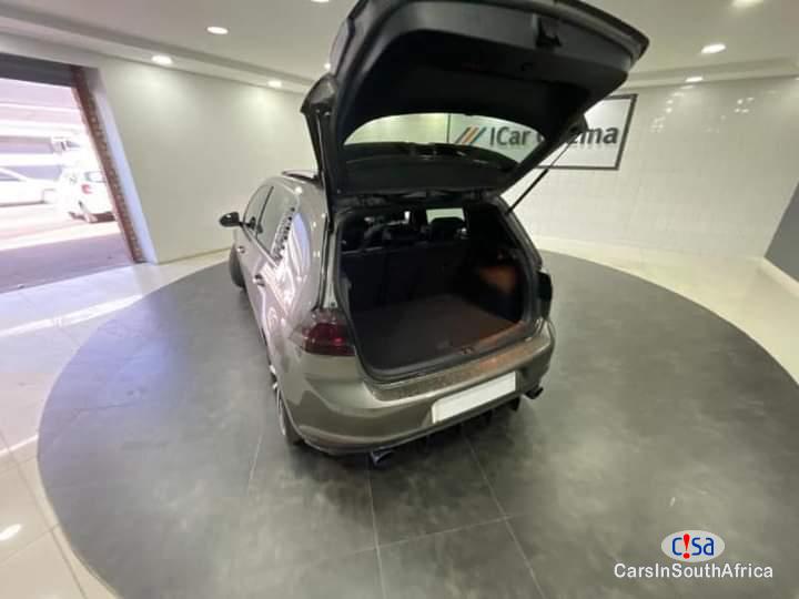 Volkswagen Golf 2.0 Automatic 2017 - image 3