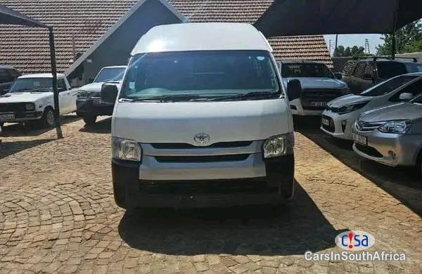 Toyota HiAce Manual 2021 - image 3