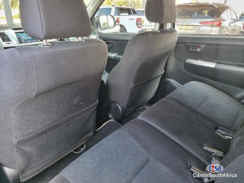 Toyota Fortuner 2.5D-4D Bank Repossessed Automatic 2015 - image 5