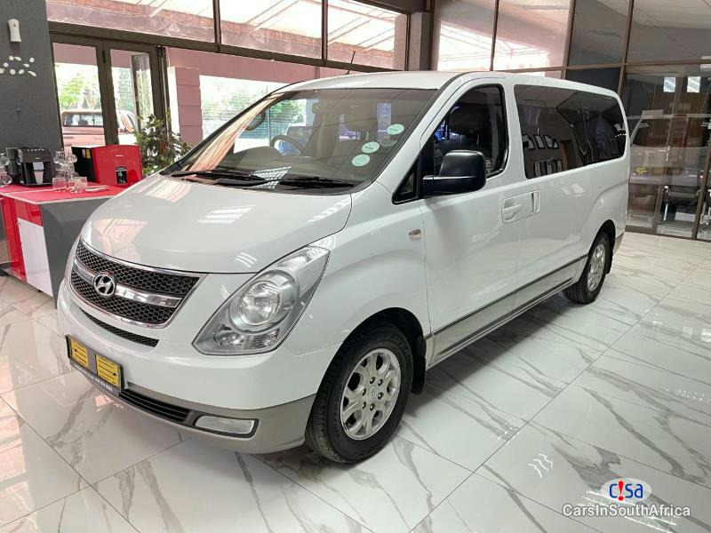 Picture of Hyundai H-1 2.5 Automatic 2015