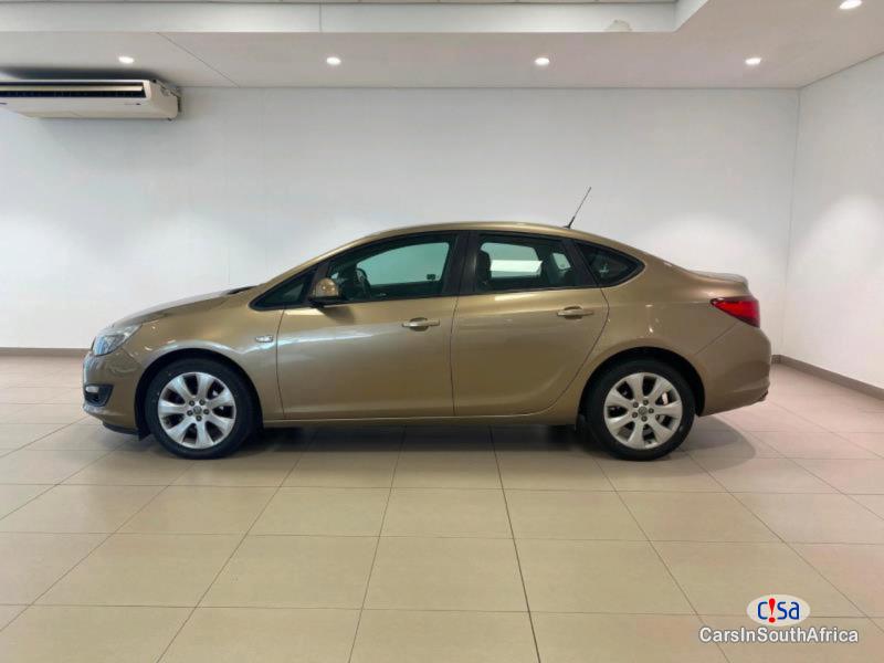 Opel Astra Automatic 2014