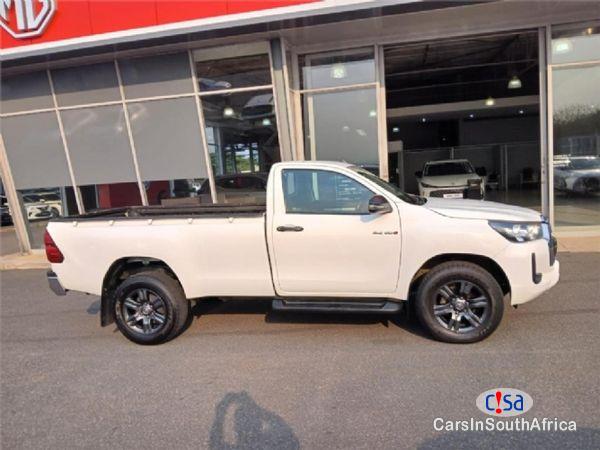 Toyota Hilux 2.4 Manual 2023 - image 2