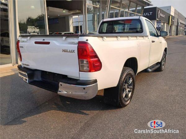 Toyota Hilux 2.4 Manual 2023 - image 3