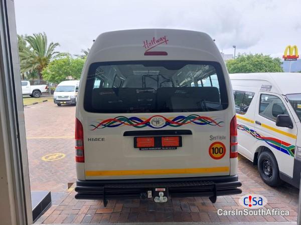 Toyota Quantum 2.5 D-4D Sesfikile 16seats (0684957752 Manual 2019 - image 3