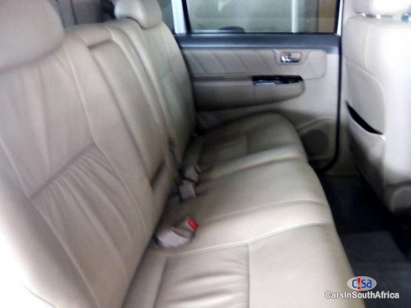 Toyota Fortuner 3.0 Automatic 2012 - image 5