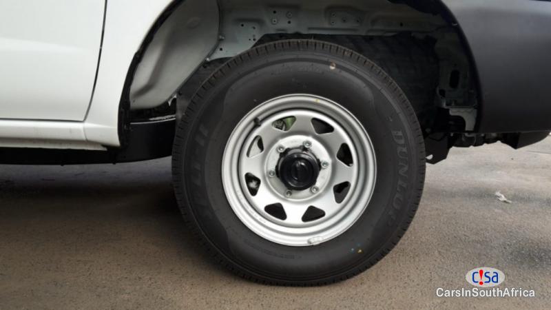 Nissan NP300 2.0 Manual 2017 in South Africa