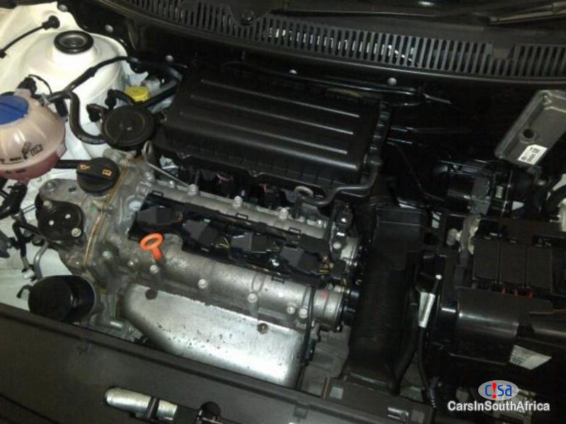 Volkswagen Polo 1.4 Manual 2011 - image 10
