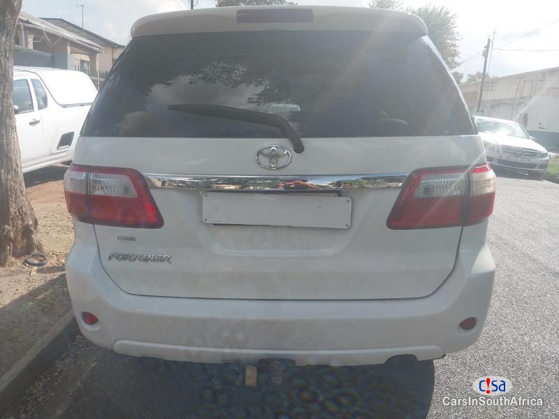 Toyota Fortuner 3.0 Manual 2012 - image 2