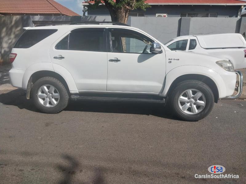 Toyota Fortuner 3.0 Manual 2012 - image 3