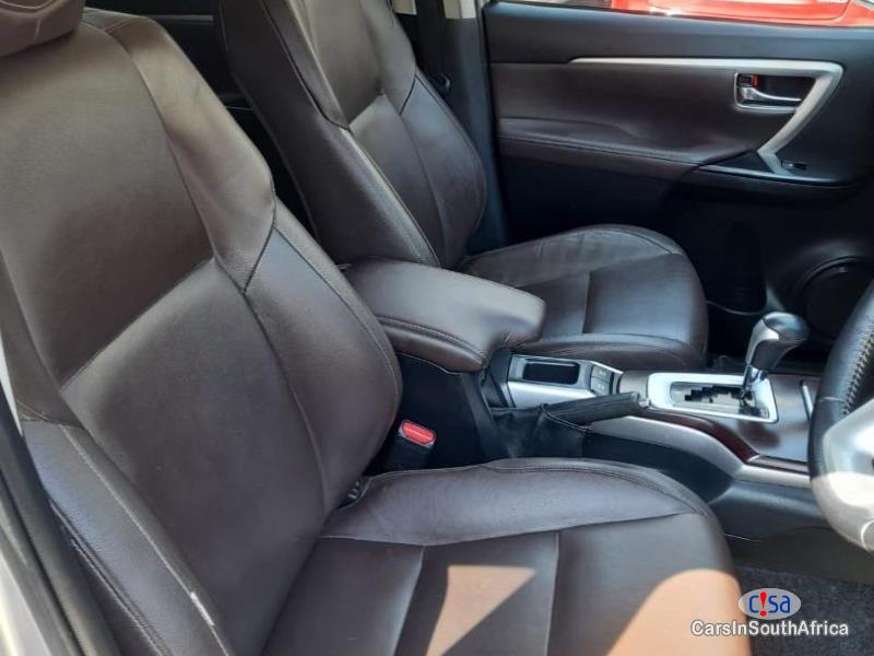 Toyota Fortuner 2.8 Automatic 2017 - image 3