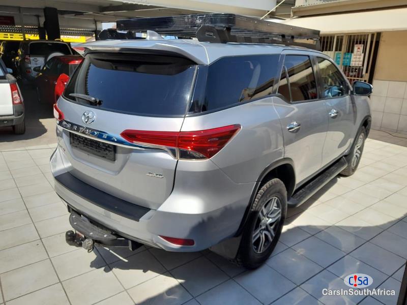 Toyota Fortuner 2.8 Automatic 2017 - image 5