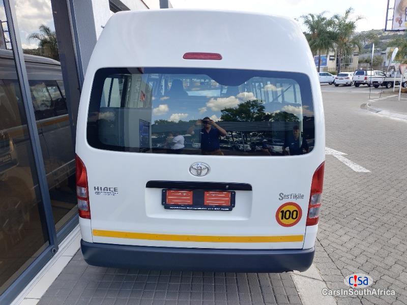 Toyota Quantum 2.7 Manual 2020 - image 2