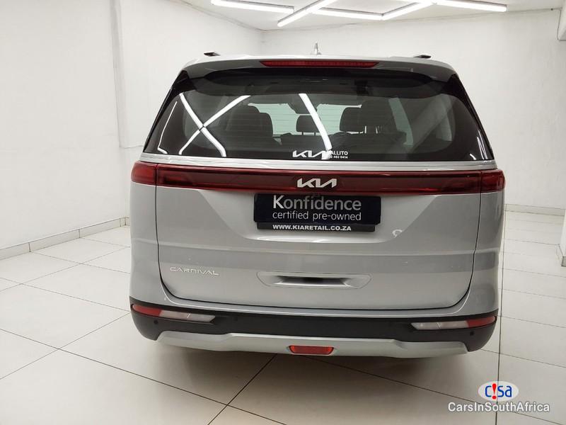 Kia Carnival Automatic 2022 - image 16