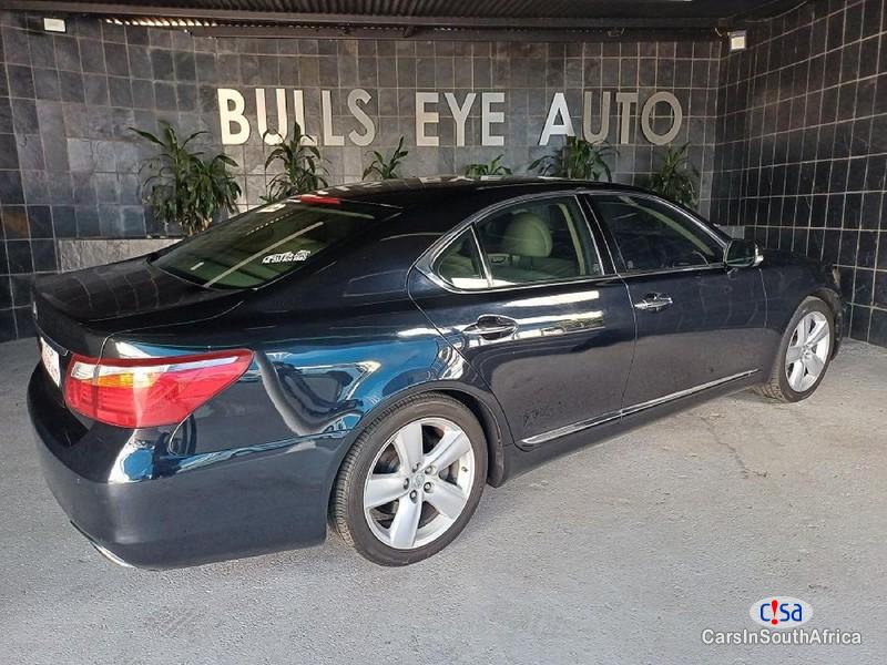 Lexus Automatic 2011 - image 11