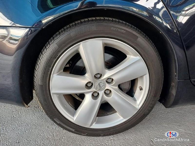 Lexus Automatic 2011 - image 7