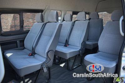 Toyota Quantum 2.5 D4-d 14seats Manual 2016 - image 5