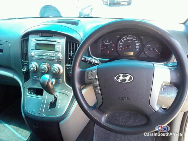 Hyundai H-1 Bank Repossessed Car 2.5 Automatic 2013 in South Africa