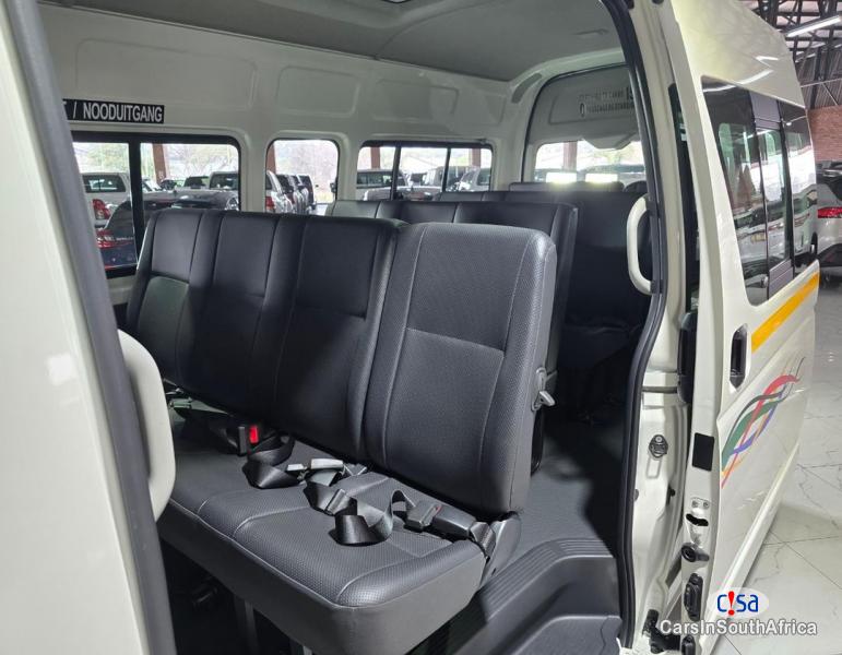 Toyota Quantum 2.5 Manual 2023 - image 7