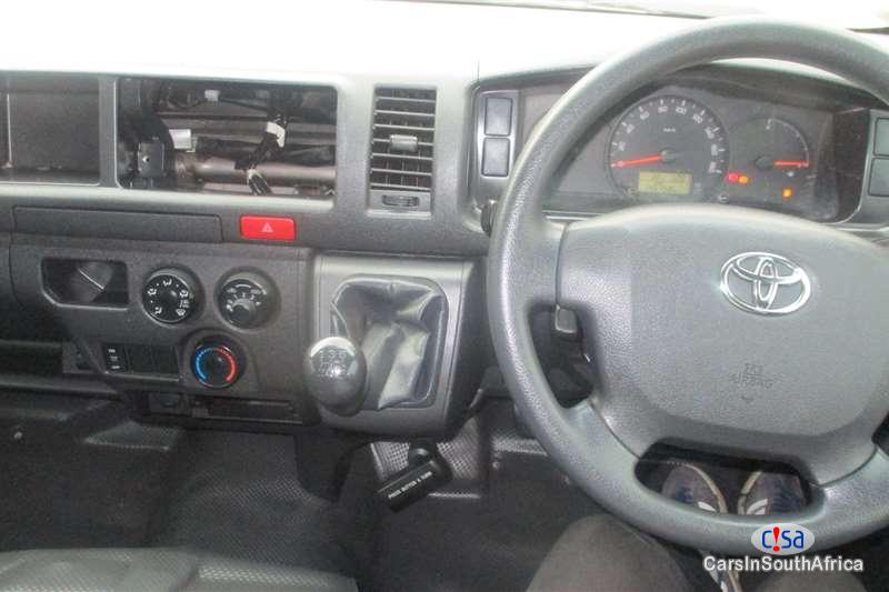 Toyota HiAce 2.7 Manual 2019 - image 6