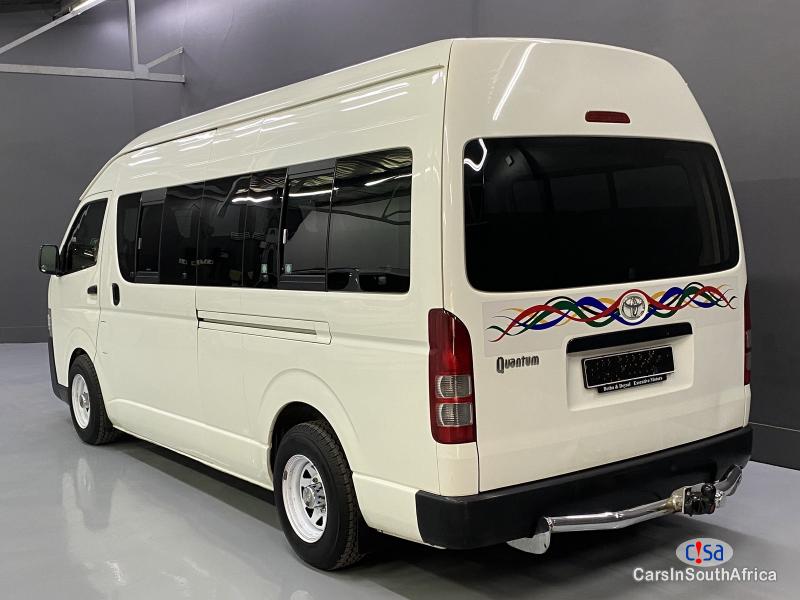 Toyota HiAce 2.5 Manual 2019 - image 11