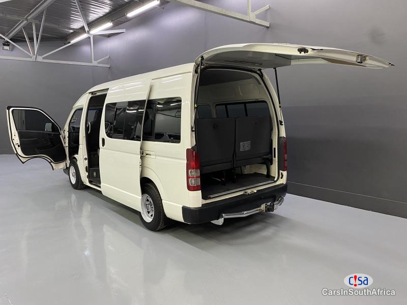 Toyota HiAce 2.5 Manual 2019 - image 6