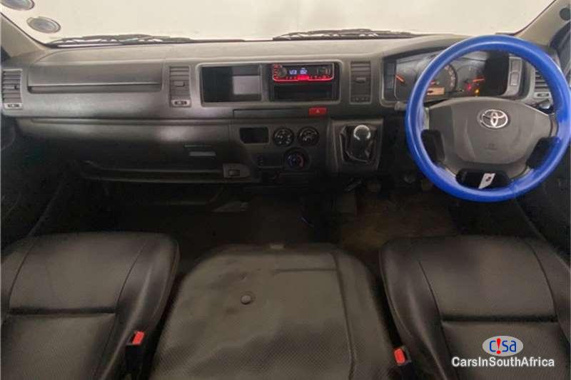Toyota Quantum 2.5 Manual 2020 - image 7