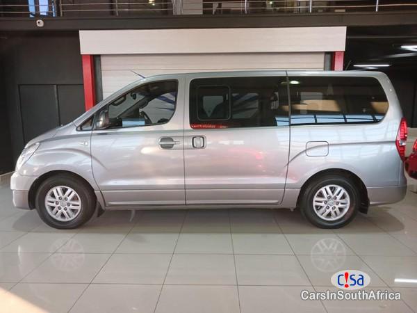 Pictures of Hyundai H-1 2.5 Automatic 2017