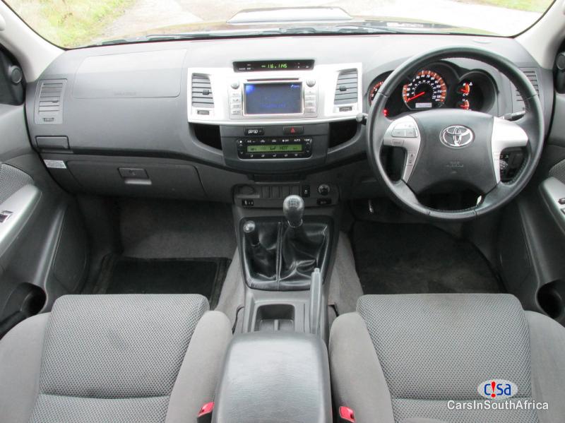 Toyota Hilux Manual 2012