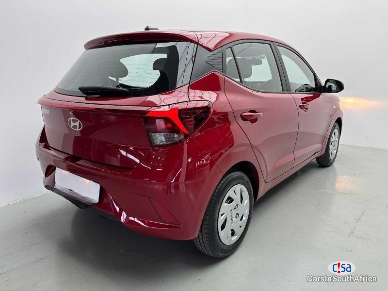 Hyundai i10 1.2 Premium 067 251 5460 Automatic 2024 - image 4