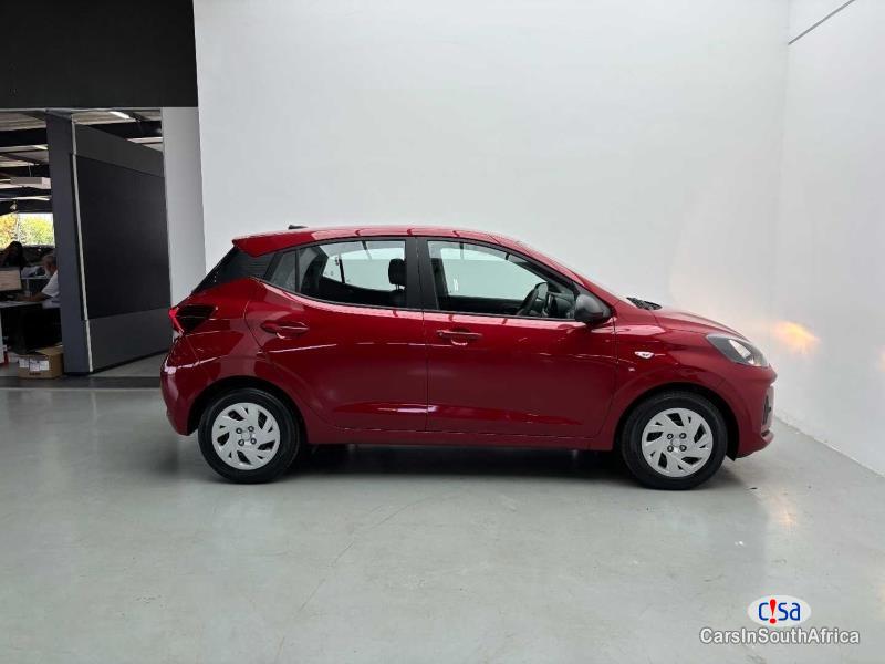 Hyundai i10 1.2 Premium 067 251 5460 Automatic 2024 - image 5