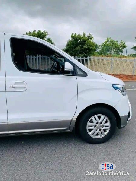 Hyundai H-1 2.5 Automatic 2020 - image 4