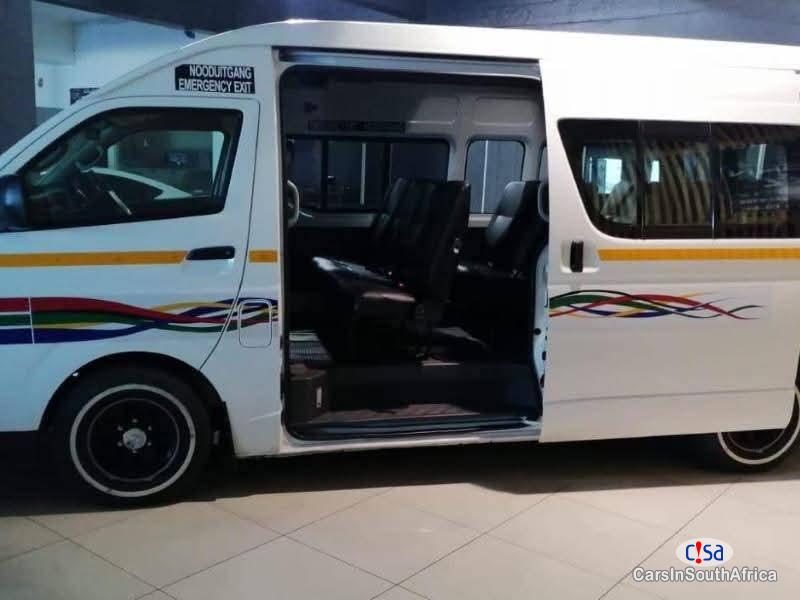 Toyota Quantum 16 Seater 2.5 Diesel Manual 2019 - image 4