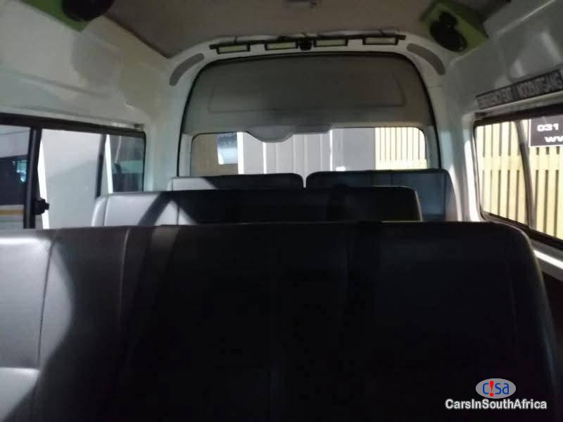 Toyota Quantum 16 Seater 2.5 Diesel Manual 2019 - image 6