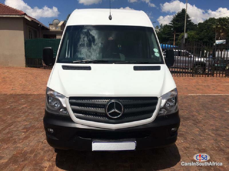 Mercedes Benz Sprinter Manual 2017 - image 3